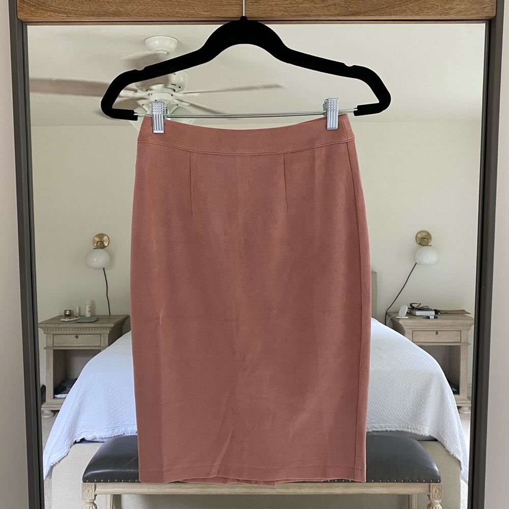 Lulu’s Blush Suede High-Waisted Pencil Skirt